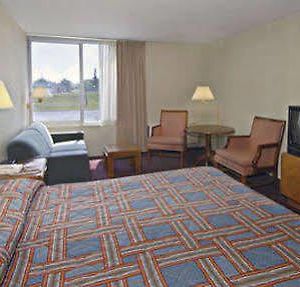 King Room Pool View